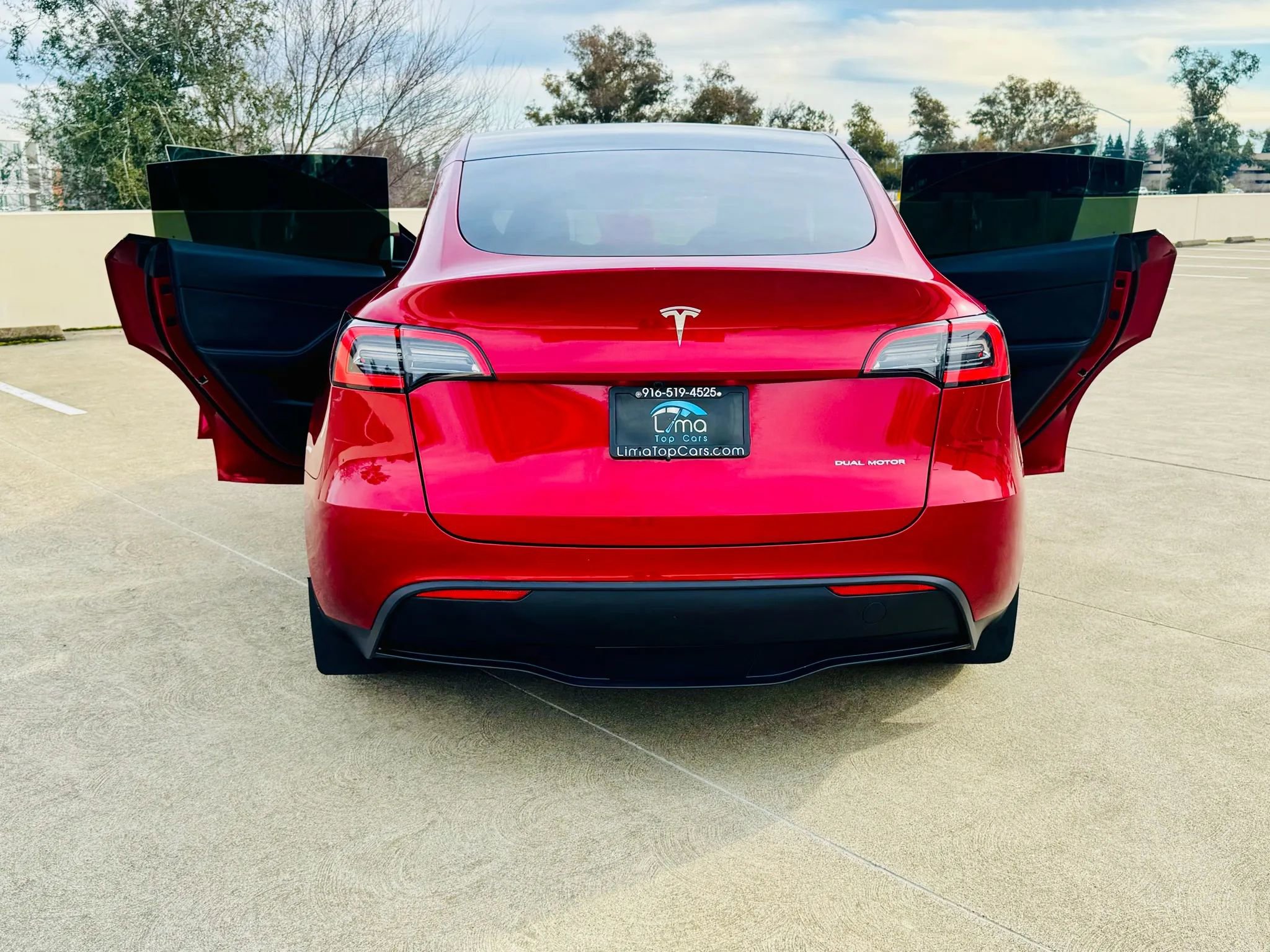 Used 2024 Tesla Model Y Performance image 42