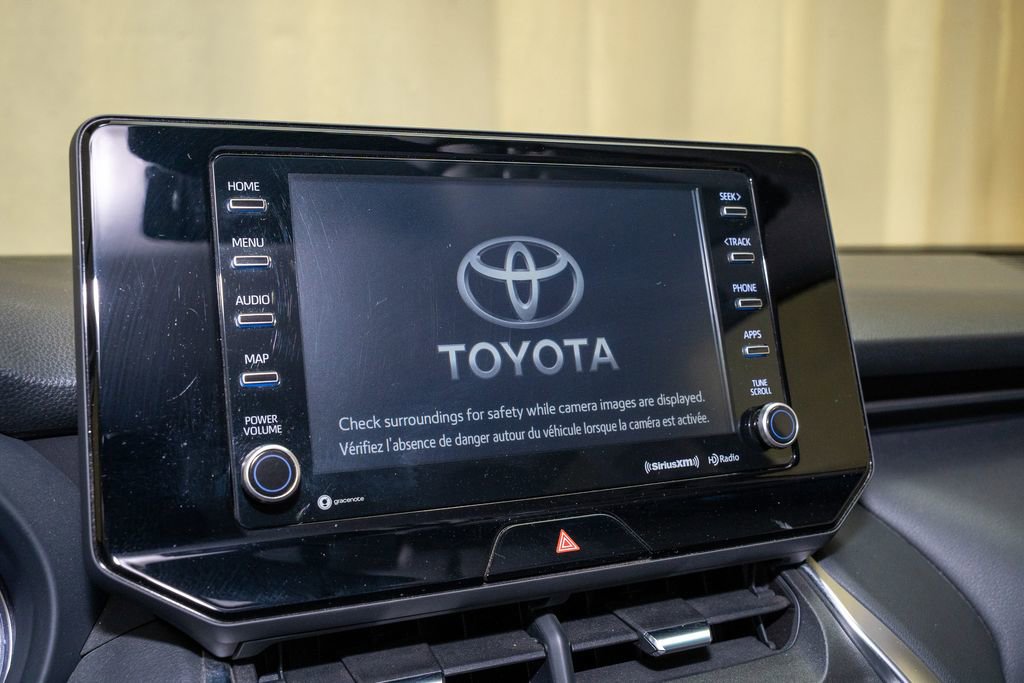 Used 2021 Toyota Venza LE image 12