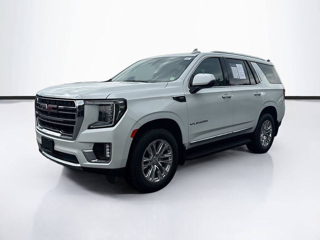 Used 2023 GMC Yukon SLT w/ SLT Premium Package AWD/4WD image 3