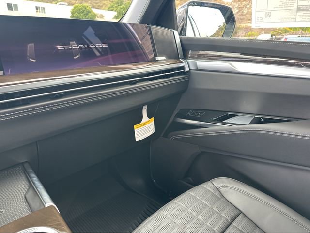 New 2026 Cadillac Escalade Platinum Sport w/ LPO, ONYX Package AWD/4WD image 5