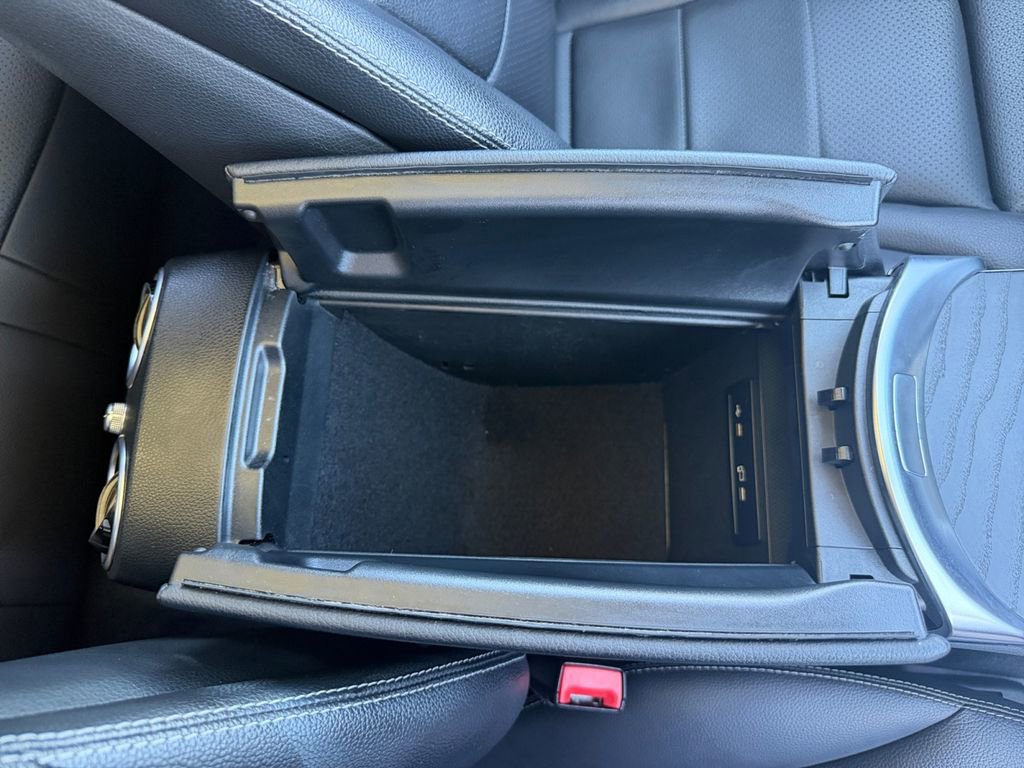 Used 2021 Mercedes-Benz GLC 300 4MATIC w/ Premium Package image 28