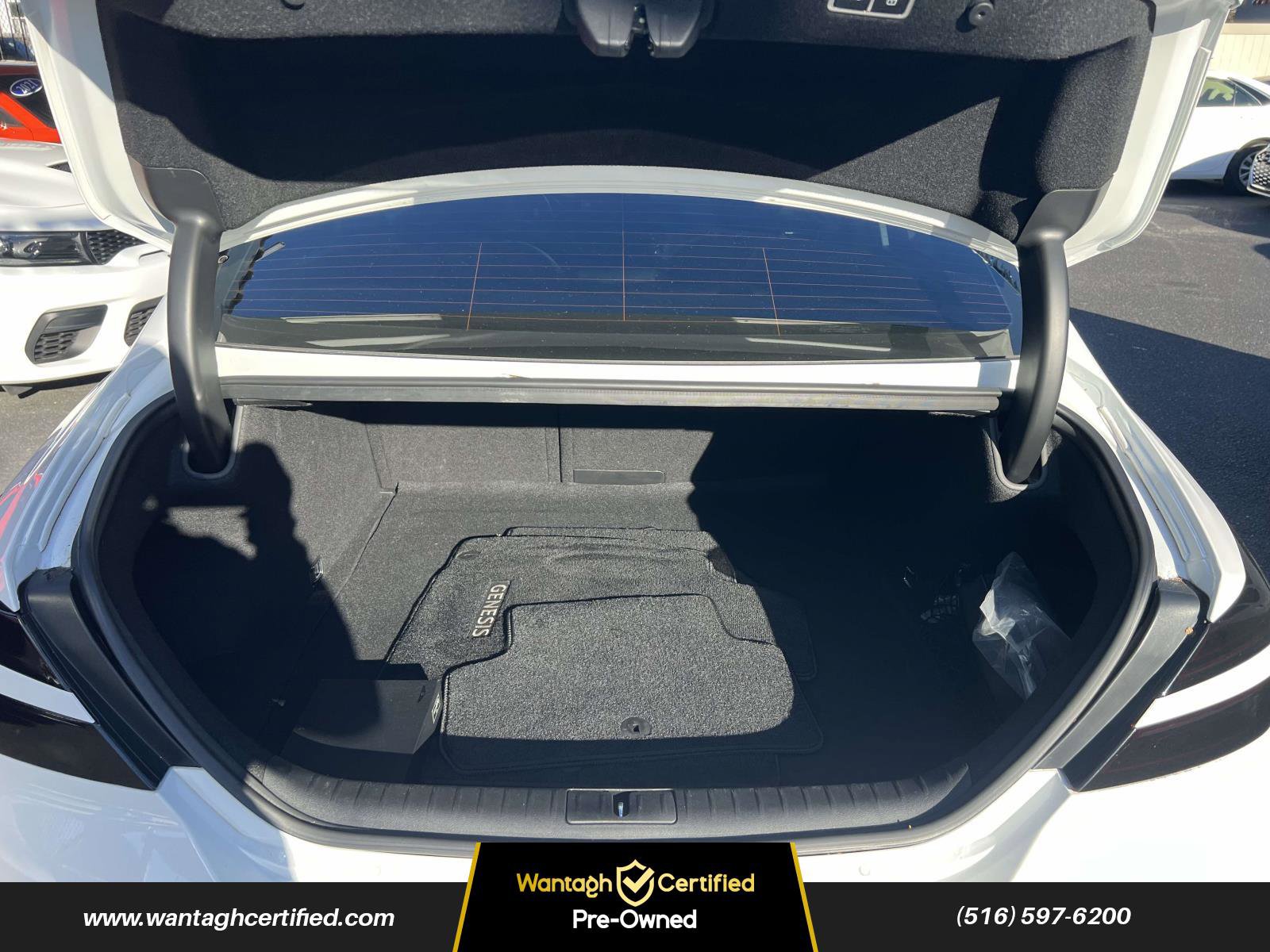 Used 2023 Genesis G70 3.3T w/ Sport Prestige Package image 8