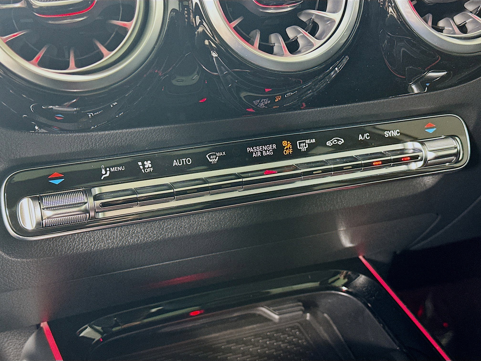 Certified 2025 Mercedes-Benz GLA 250 GLA 250 image 19