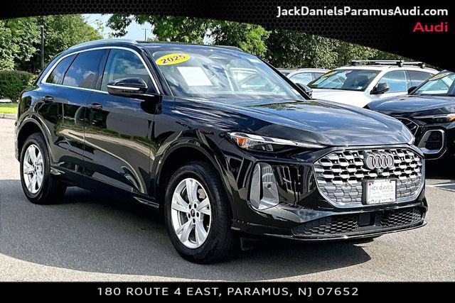 Used 2025 Audi Q5 Premium w/ Convenience Package AWD/4WD image 9