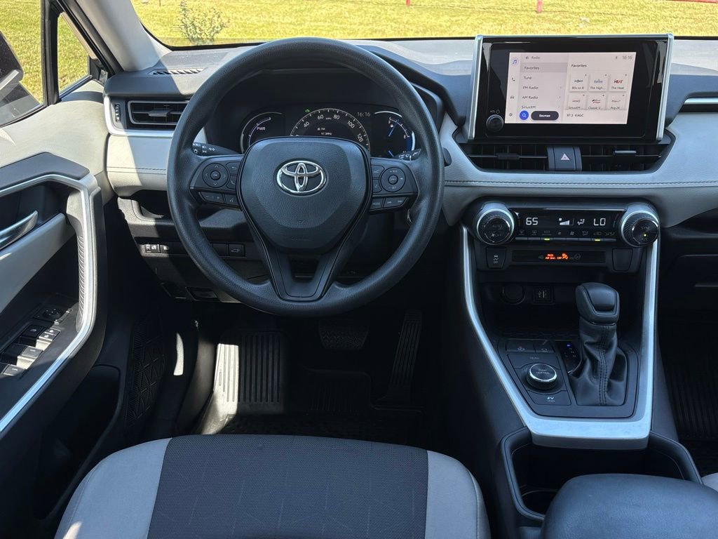 Used 2025 Toyota RAV4 XLE w/ Convenience Package AWD/4WD image 10