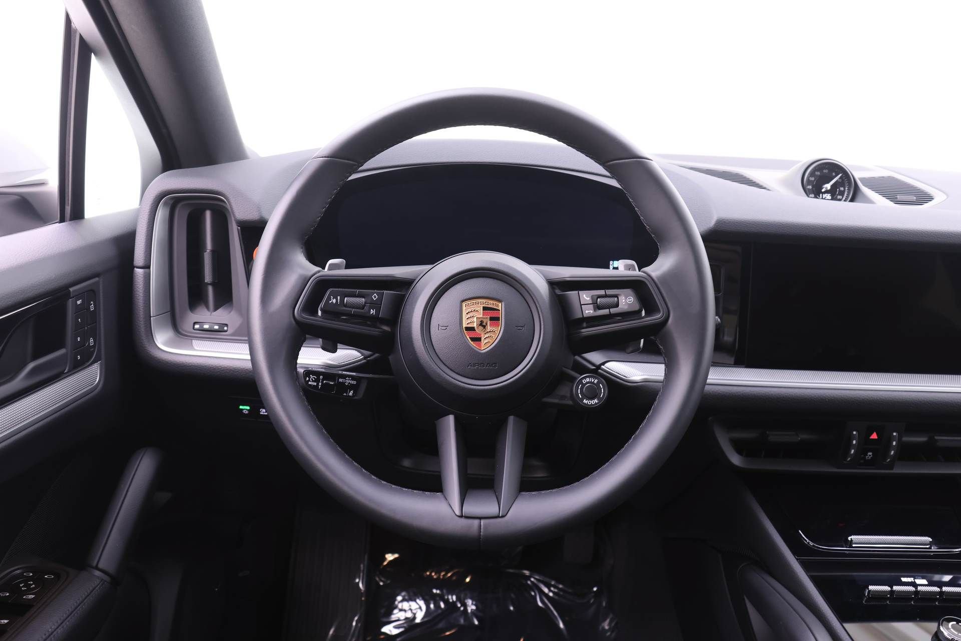 Used 2026 Porsche Cayenne Coupe AWD/4WD image 22