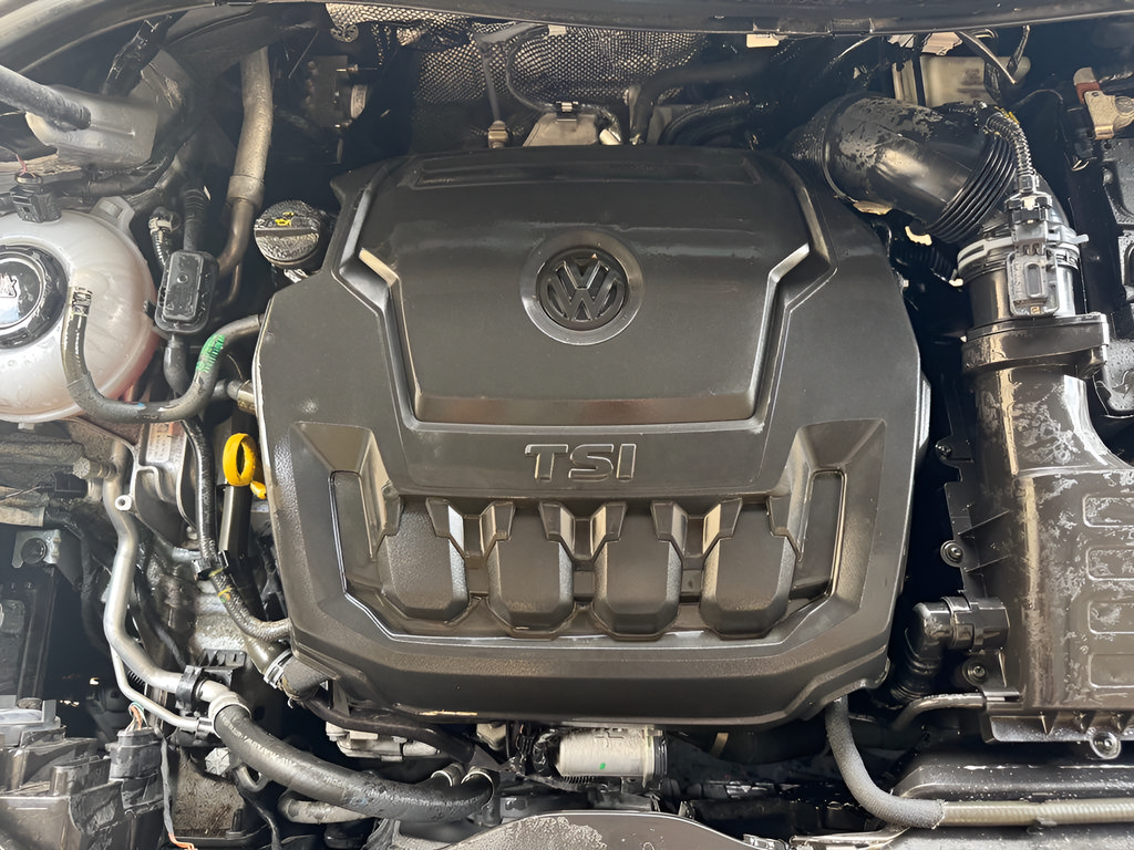 Used 2021 Volkswagen Tiguan SE R-Line AWD/4WD image 14