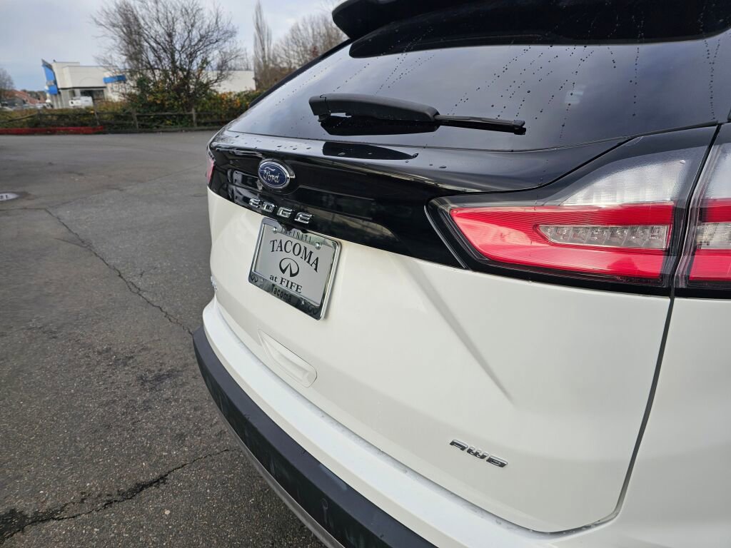 Used 2022 Ford Edge SEL image 17