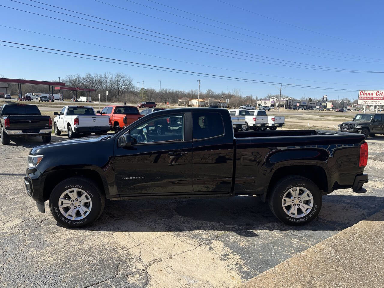 Used 2022 Chevrolet Colorado LT w/ Fleet Safety Package image 5
