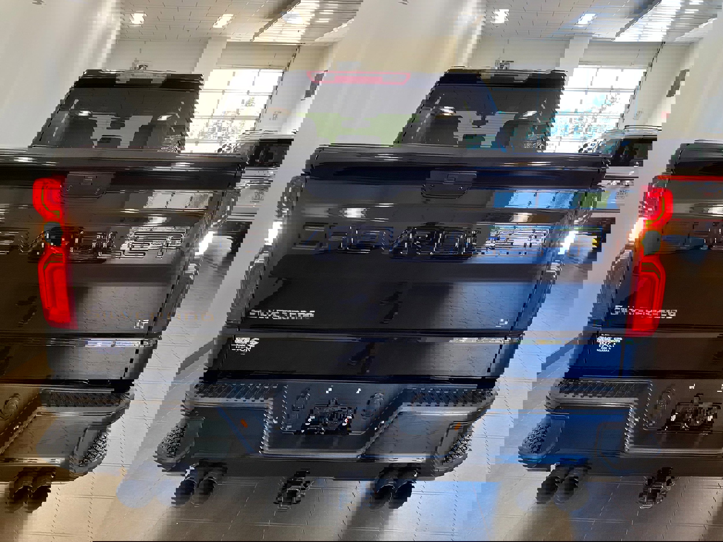 Used 2022 Chevrolet Silverado 1500 LT Trail Boss w/ Bed Protection Package image 6