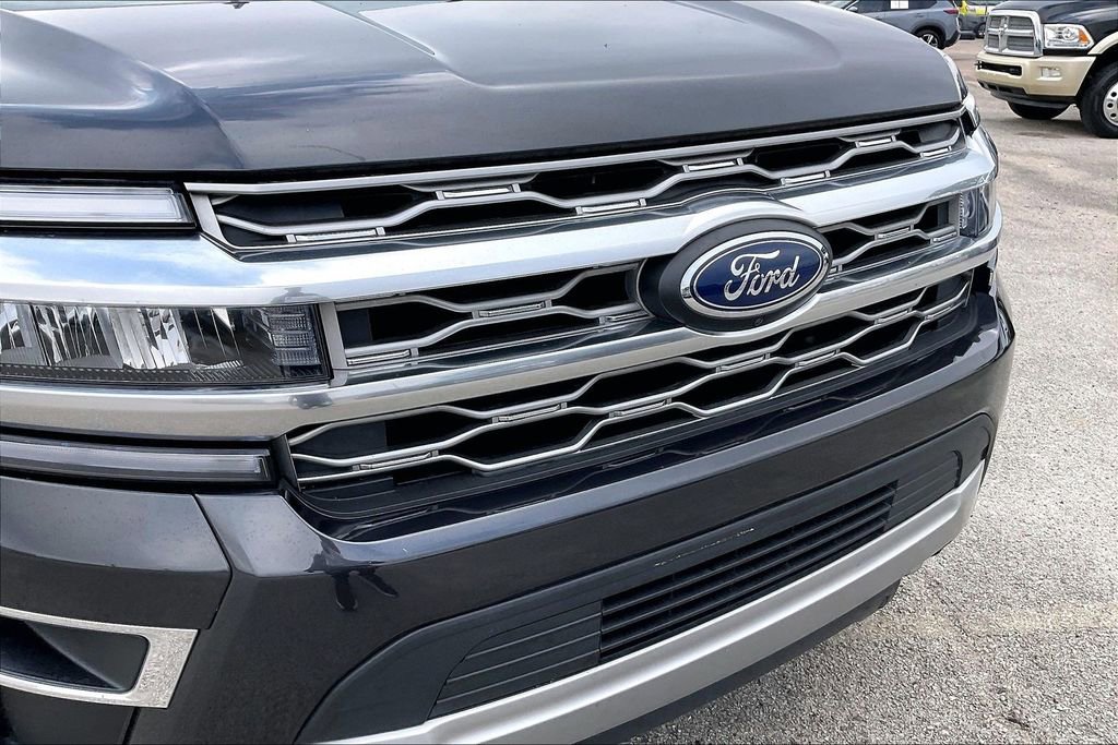 Used 2024 Ford Expedition Platinum AWD/4WD image 34