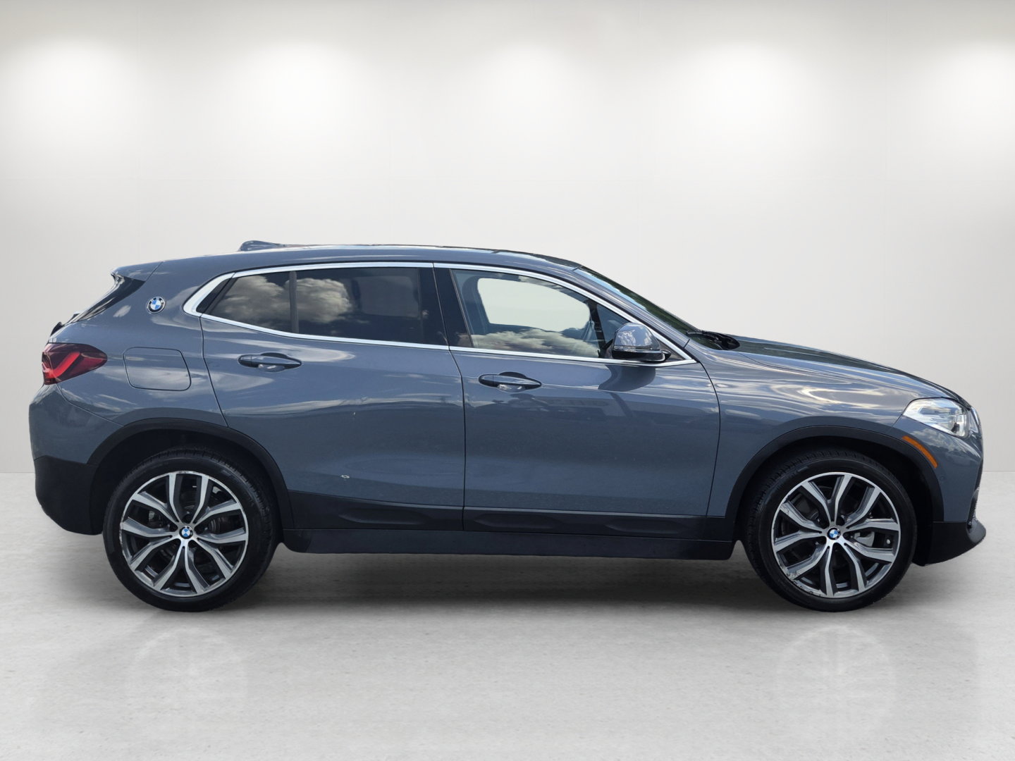 Used 2021 BMW X2 sDrive28i w/ Premium Package FWD image 4