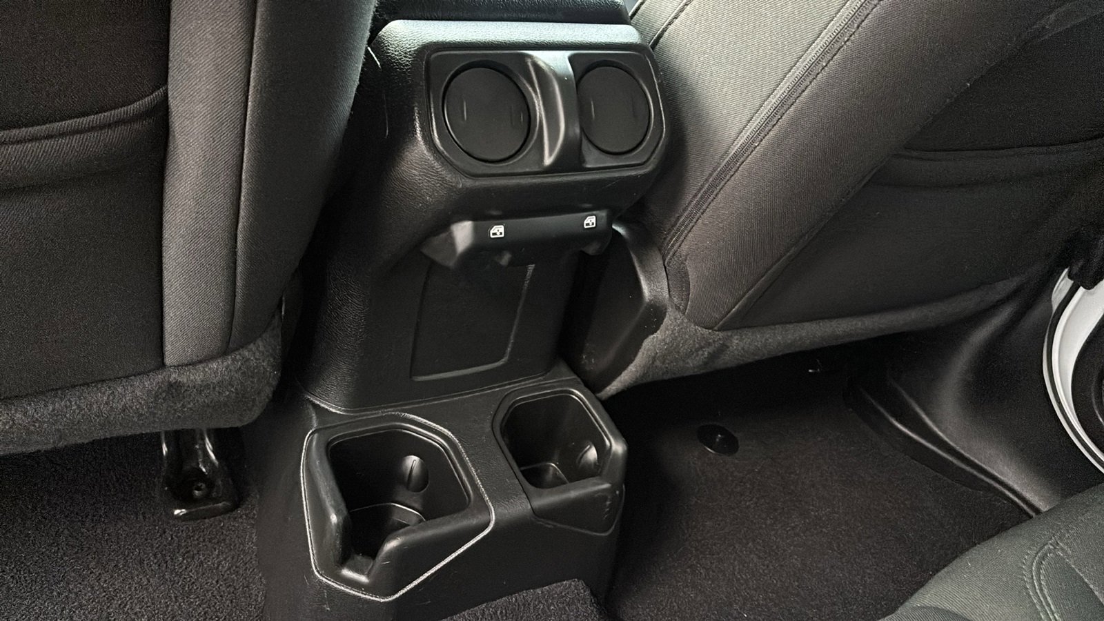 Used 2022 Jeep Wrangler Unlimited Sport image 26