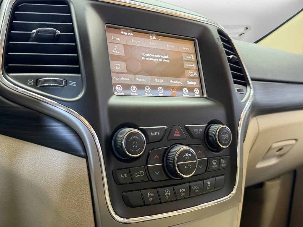 Used 2021 Jeep Grand Cherokee Laredo RWD image 19