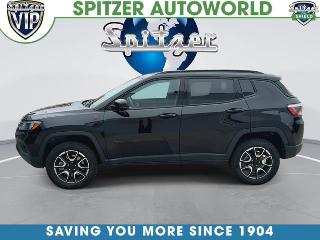 Used 2024 Jeep Compass Trailhawk AWD/4WD image 6