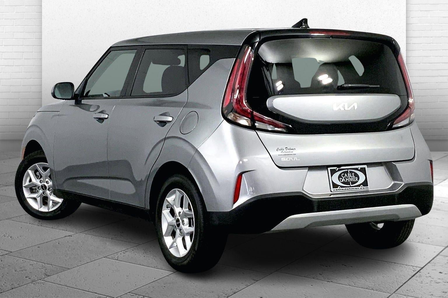 Certified 2025 Kia Soul LX image 11