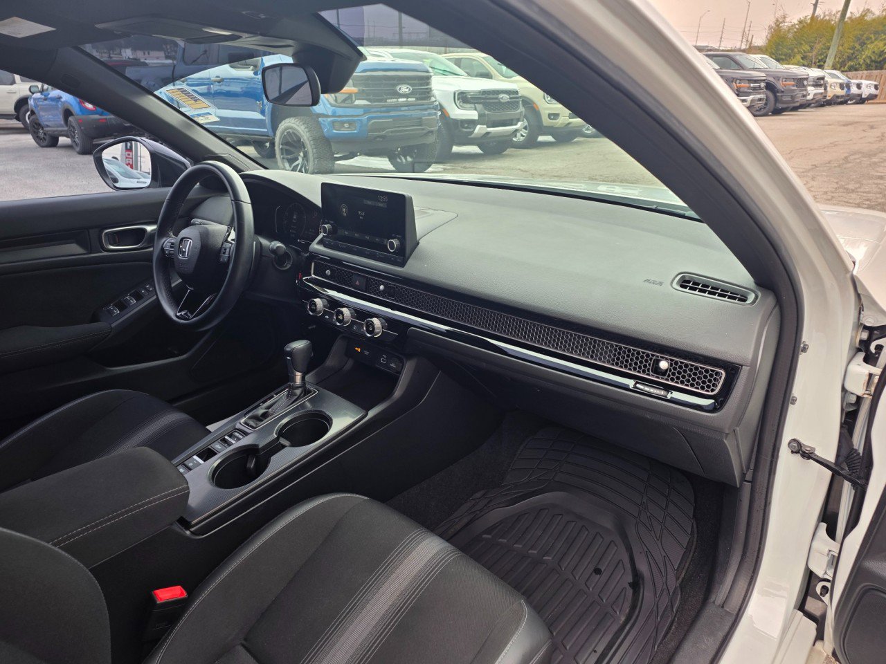 Used 2023 Honda Civic Sport image 16