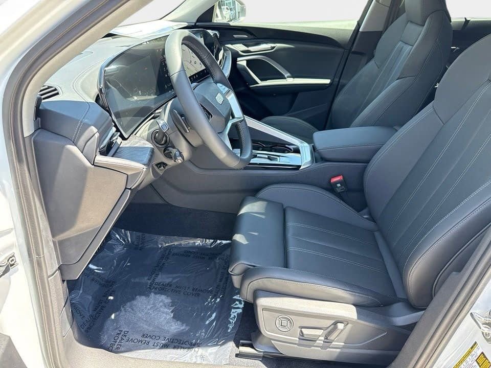 Certified 2025 Audi Q5 Premium Plus w/ Premium Plus image 16