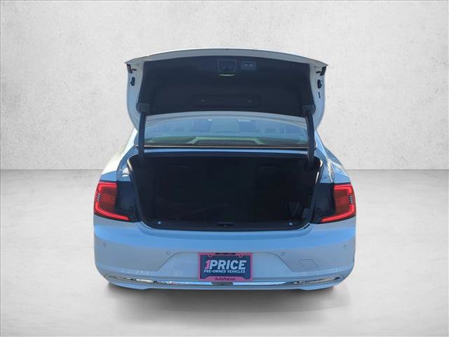 Used 2024 Volvo S90 T8 Ultimate w/ Lounge Package image 9