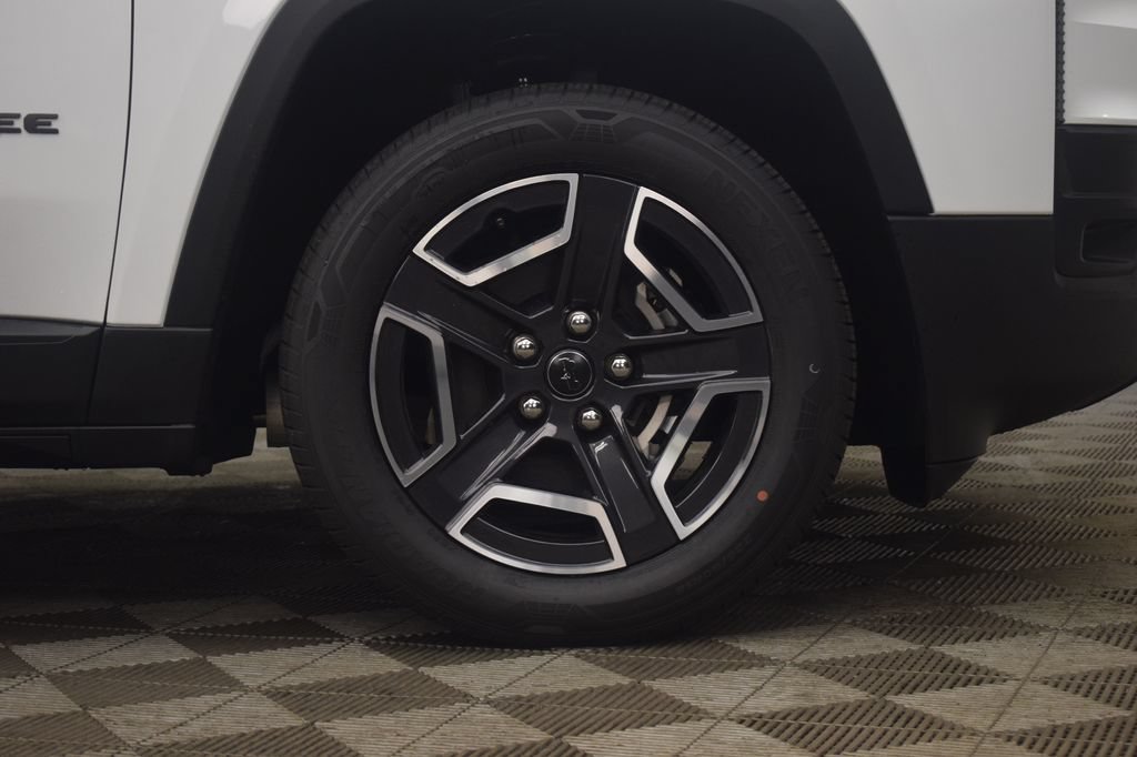 New 2026 Jeep Cherokee Limited AWD/4WD image 9