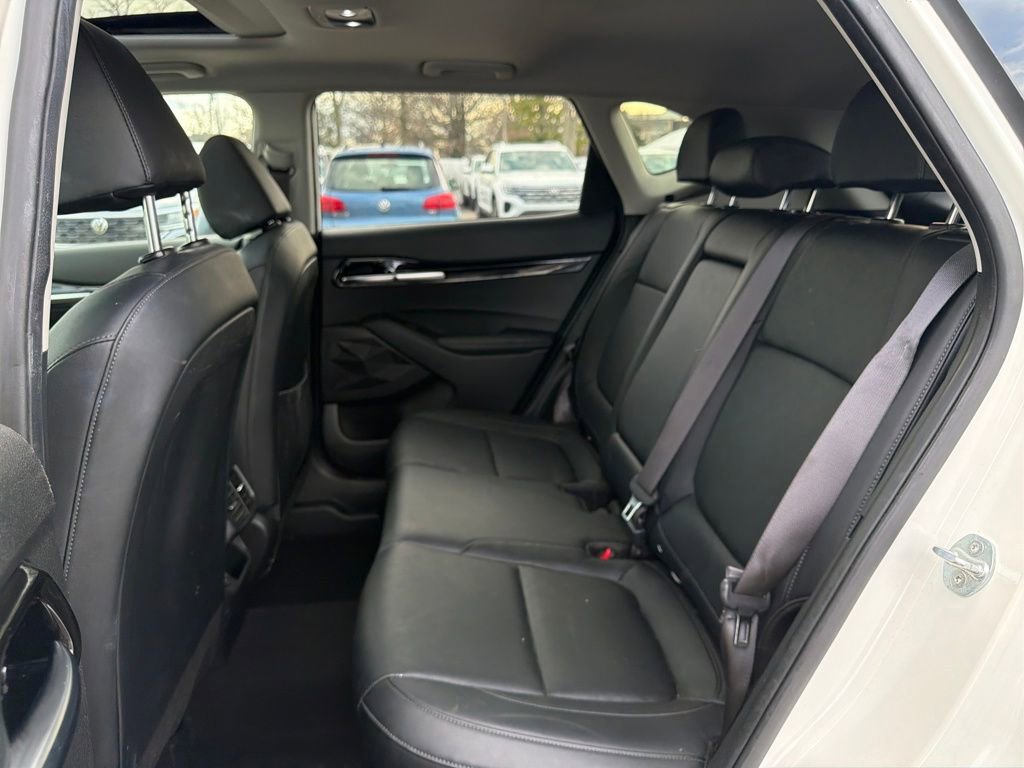 Used 2021 Kia Seltos EX image 29