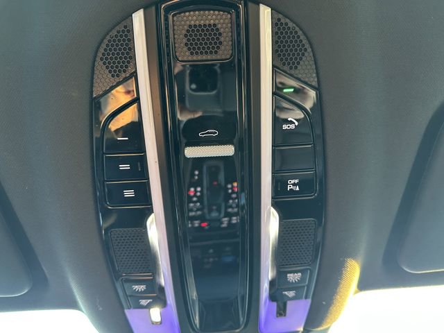 Used 2021 Porsche Cayenne Coupe image 26