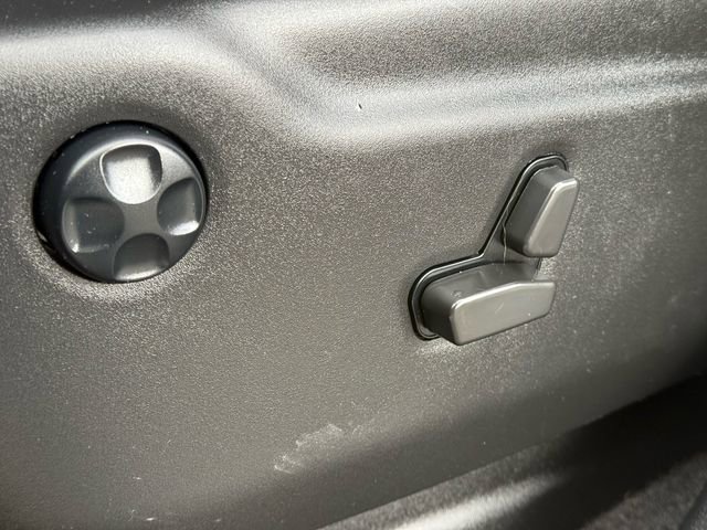 Used 2022 Jeep Grand Cherokee Laredo X image 27