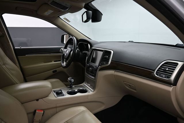 Used 2015 Jeep Grand Cherokee Limited w/ Luxury Group II AWD/4WD image 32