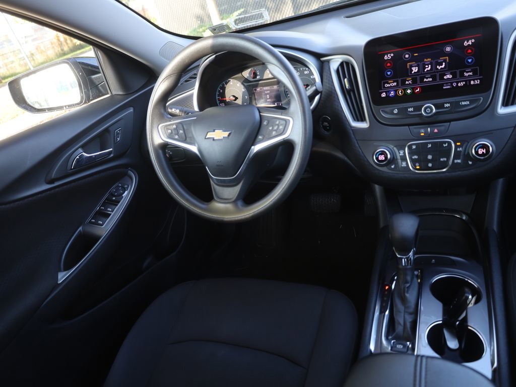 Used 2022 Chevrolet Malibu LT image 20