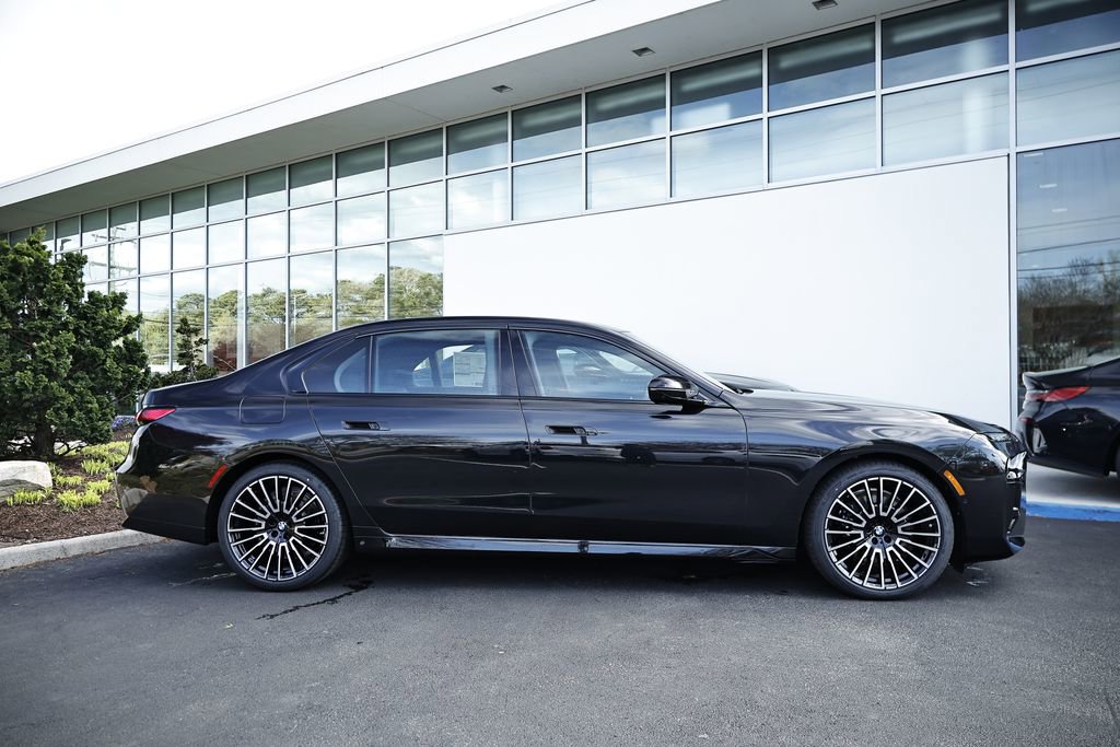 New 2026 BMW 740i w/ Executive Package image 4
