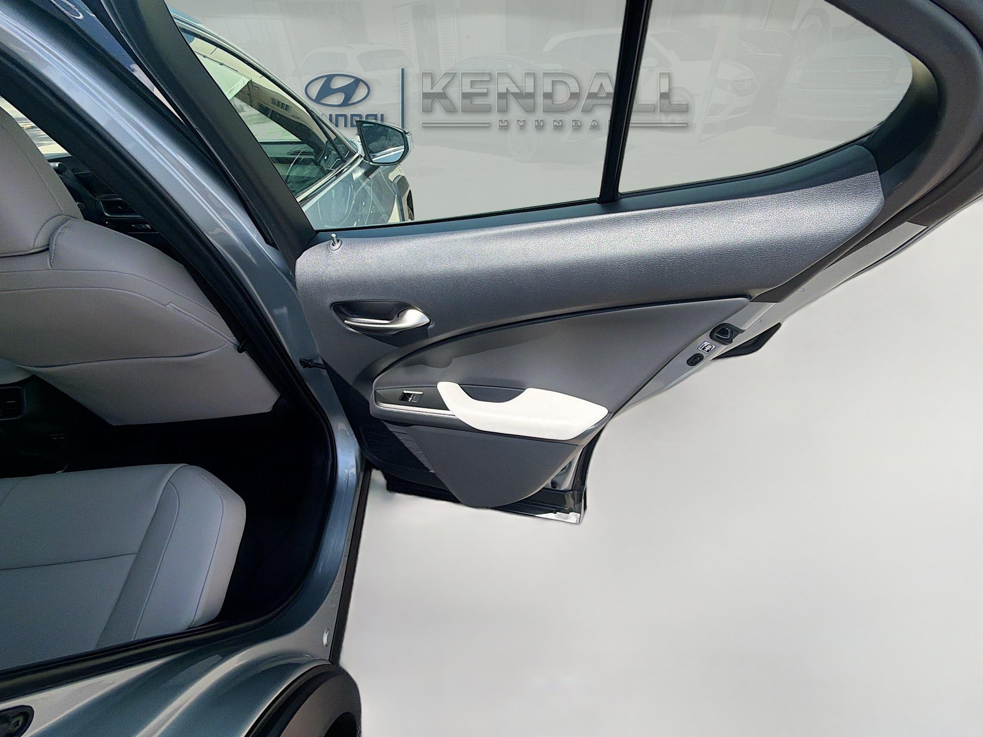 Used 2025 Lexus UX 300h FWD image 28