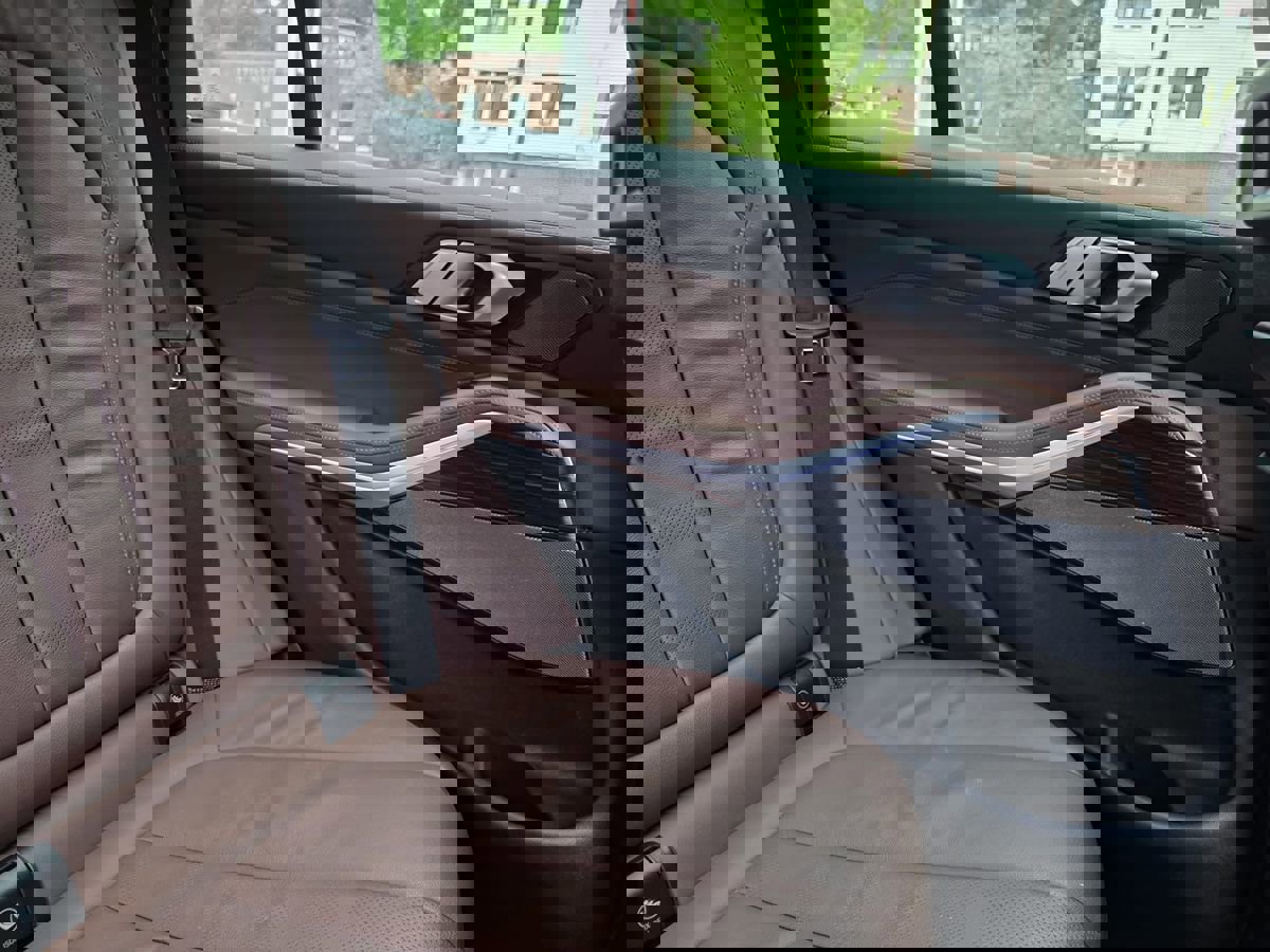 Used 2020 BMW X5 M50i w/ Premium Package image 19