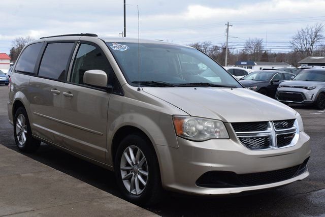 Used 2013 Dodge Grand Caravan SXT w/ Rear Park Assist Pkg image 7