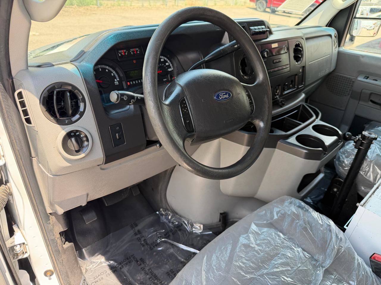 Used 2017 Ford E-350 and Econoline 350 Super Duty RWD image 22
