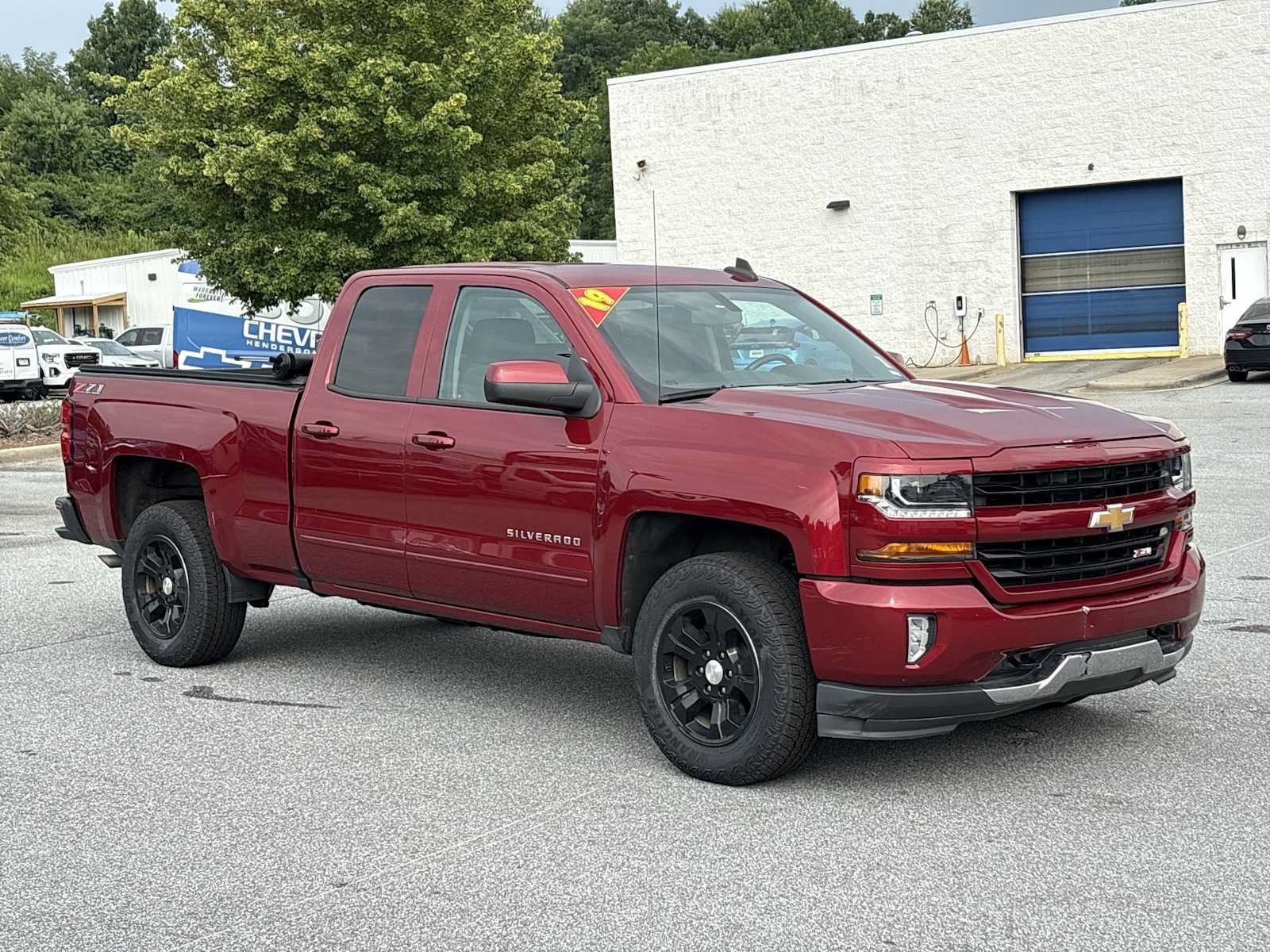 Used 2019 Chevrolet Silverado 1500 LT w/ All Star Edition AWD/4WD image 4