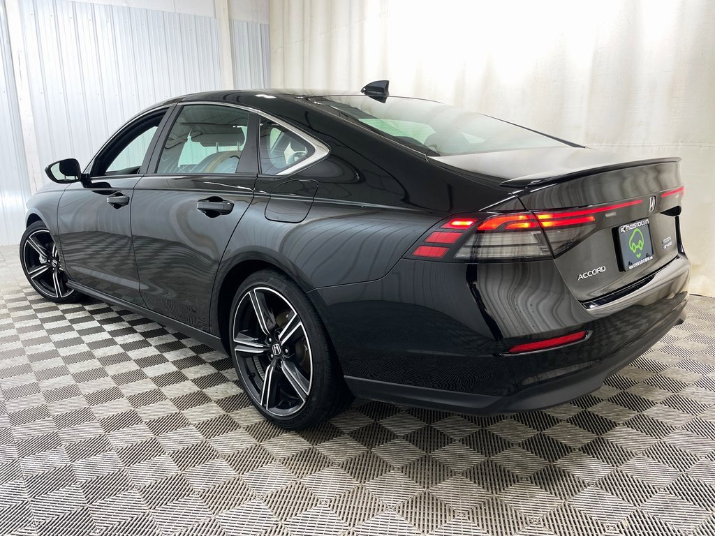 Used 2023 Honda Accord Sport image 14