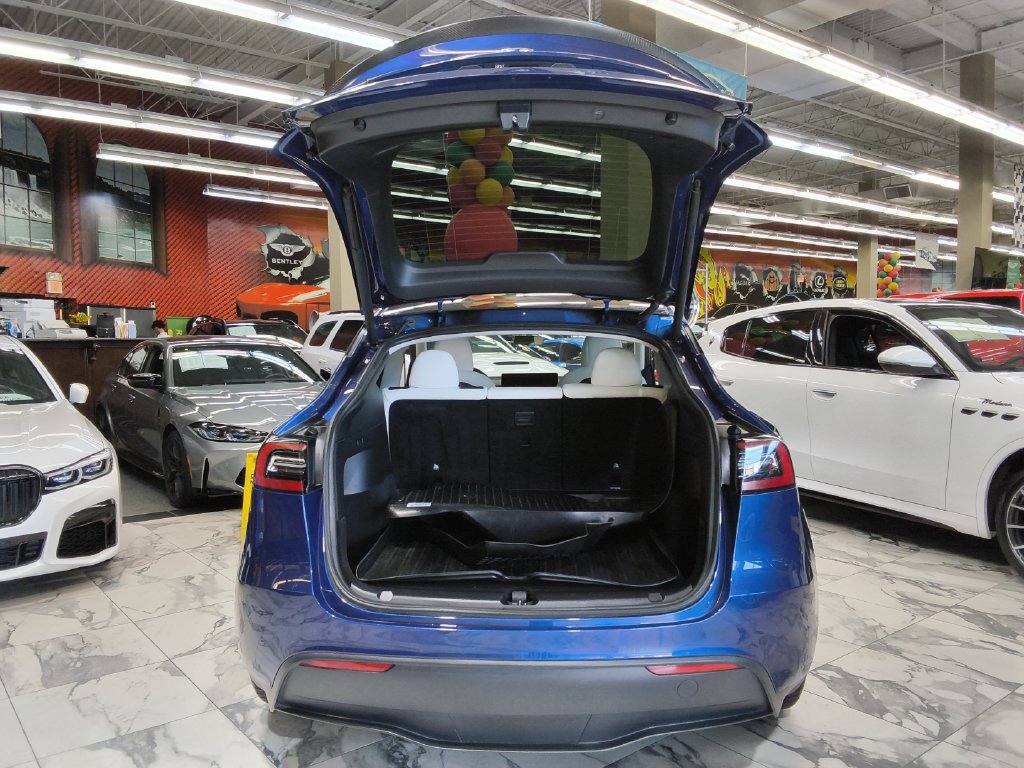 Used 2022 Tesla Model Y Performance AWD/4WD image 8
