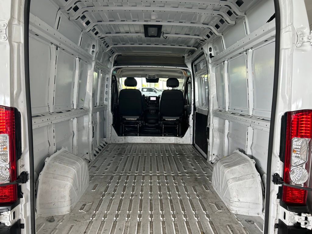 Used 2025 RAM ProMaster 2500 w/ Convenience Group image 36