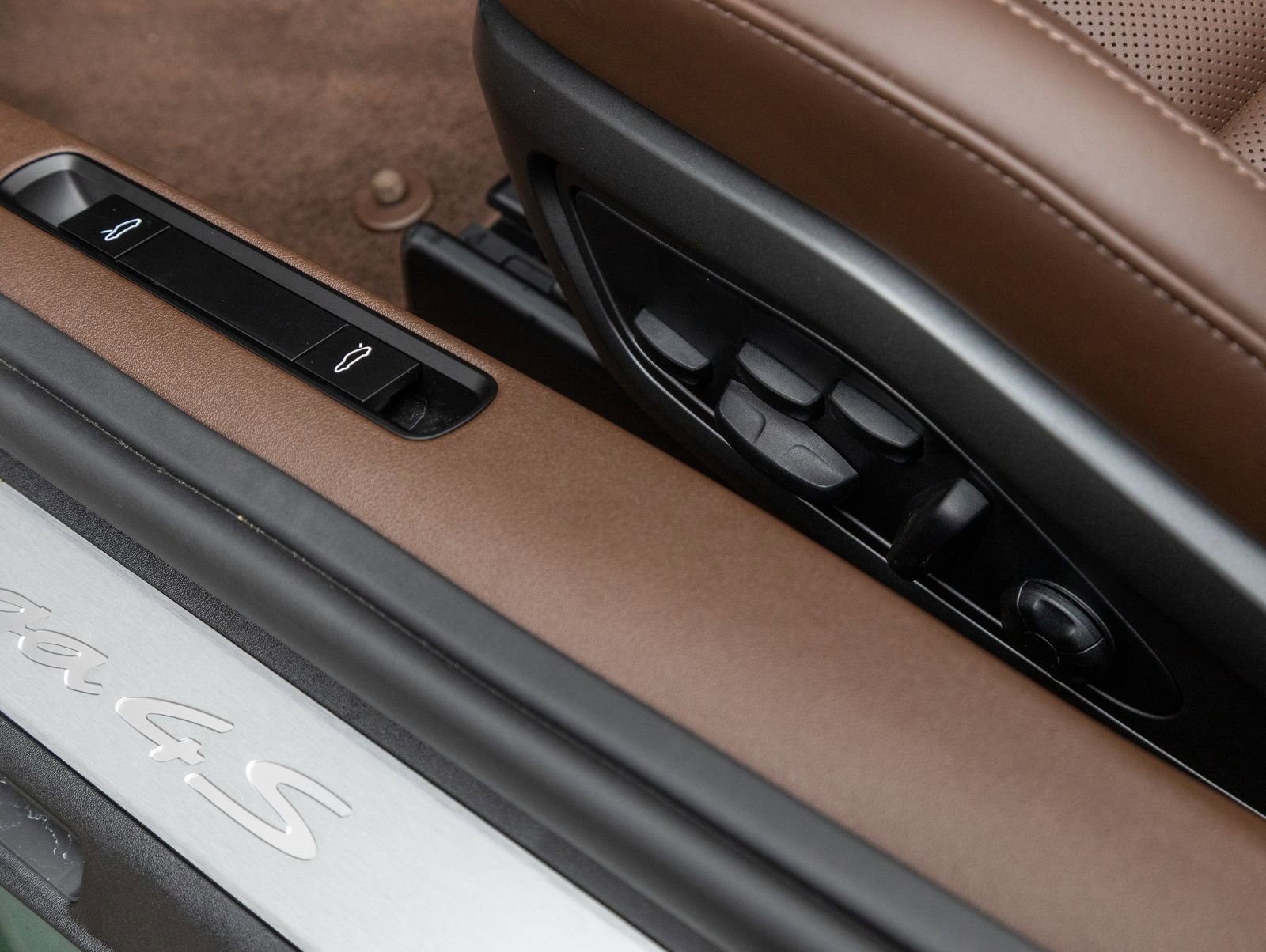 Used 2026 Porsche 911 Targa 4S image 24