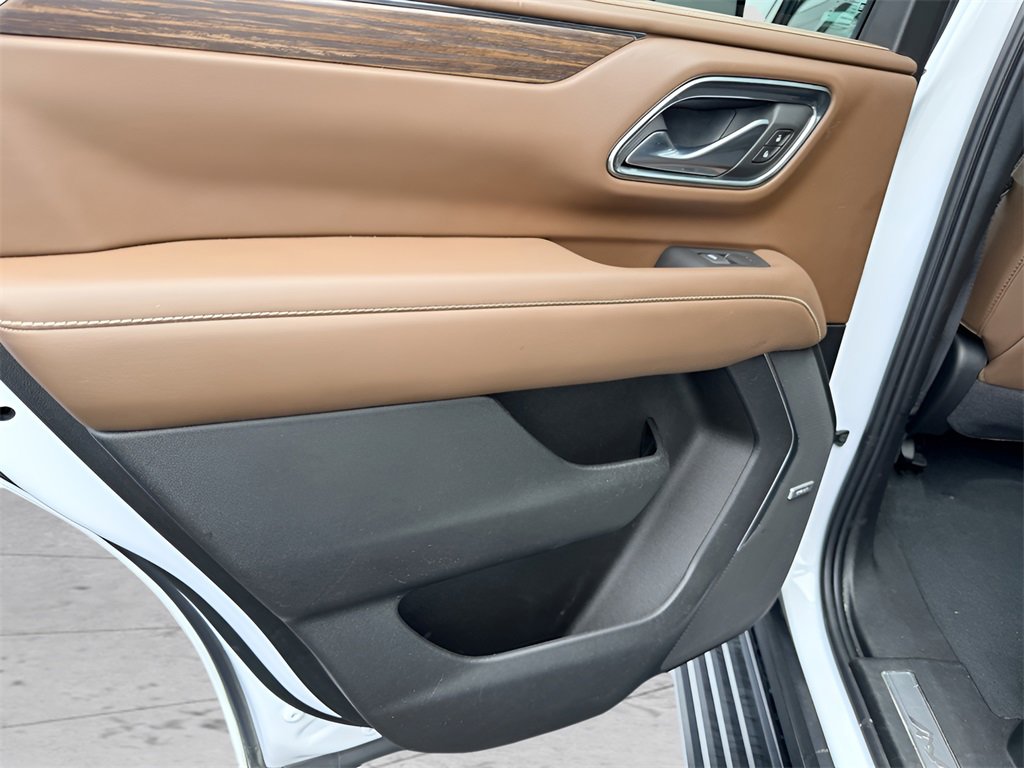 Used 2023 Chevrolet Tahoe High Country w/ Advanced Technology Package image 36