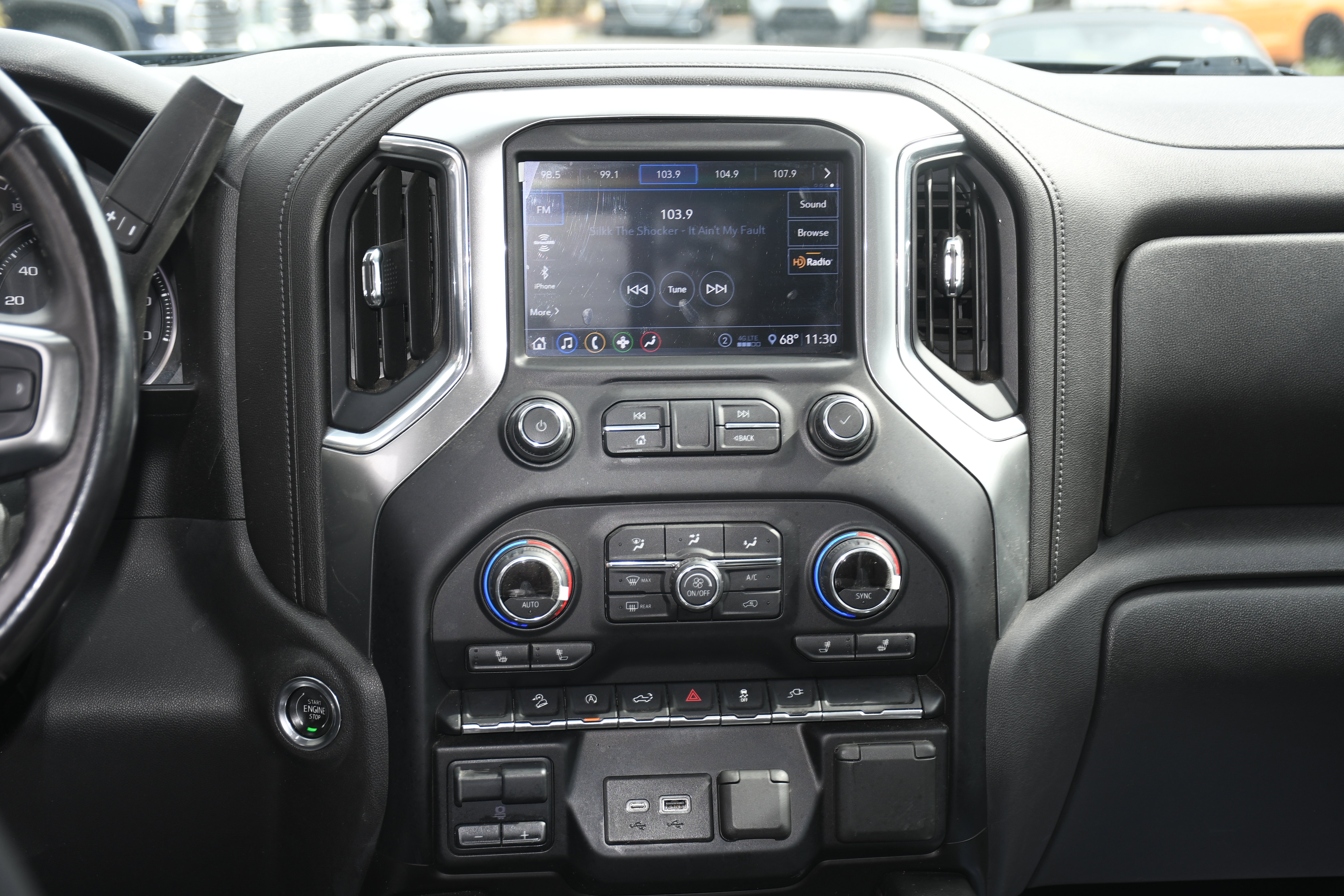 Used 2020 Chevrolet Silverado 1500 RST image 16