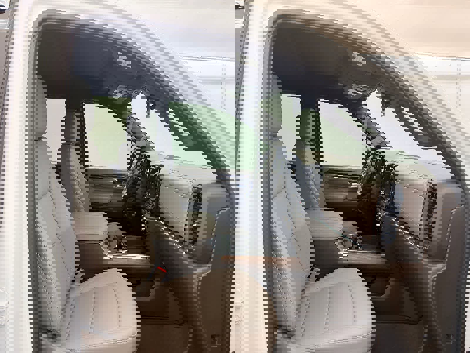 Used 2024 GMC Sierra 2500 SLT w/ SLT Convenience Package image 22