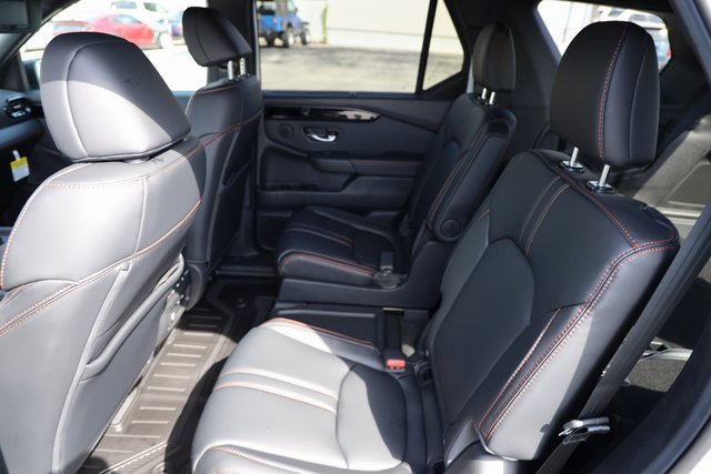 New 2025 Honda Pilot TrailSport image 13