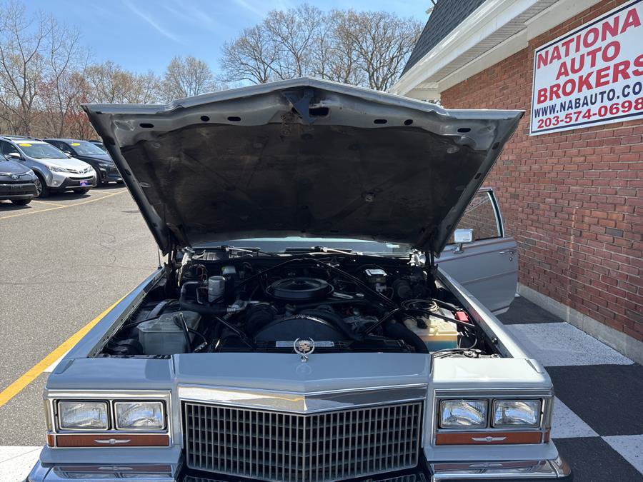 Used 1989 Cadillac Brougham RWD image 32