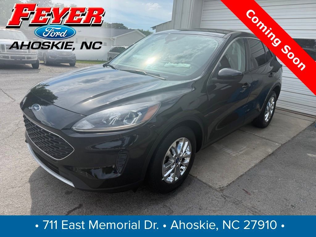 Used 2021 Ford Escape SE w/ Cold Weather Package FWD image 1