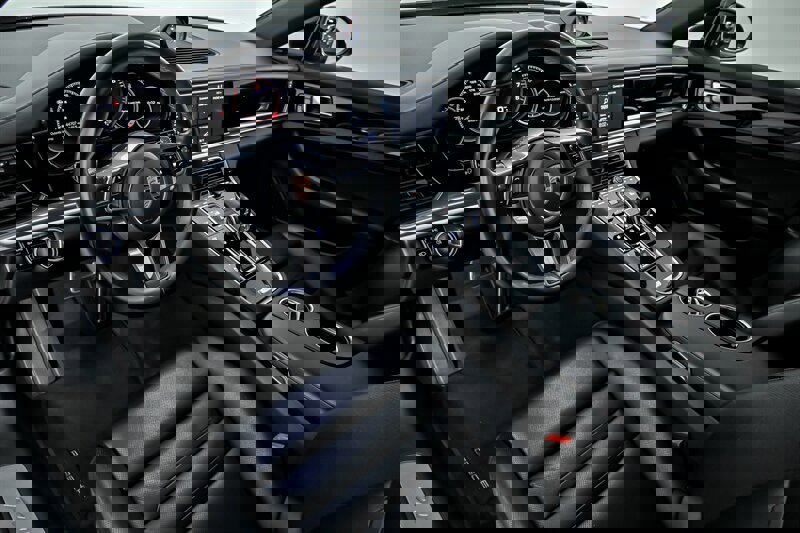 Used 2018 Porsche Panamera 4S image 20