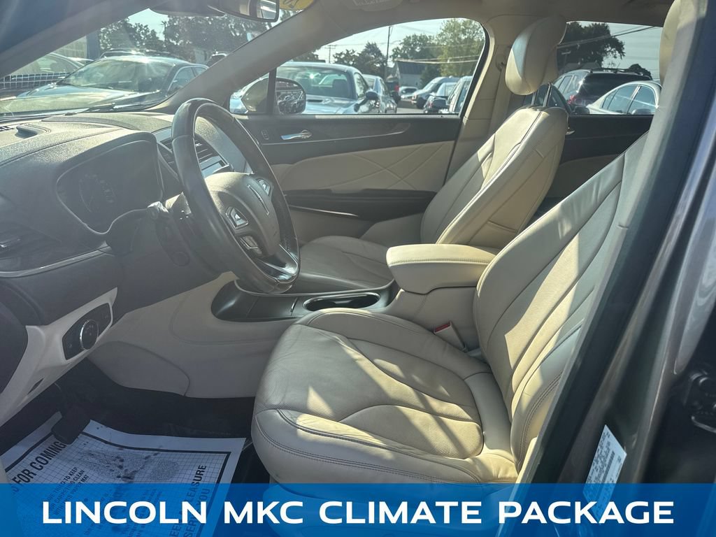 Used 2017 Lincoln MKC Reserve w/ Lincoln MKC Climate Package AWD/4WD image 9