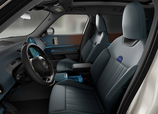 New 2026 MINI Cooper Countryman S w/ Comfort Package Max image 3