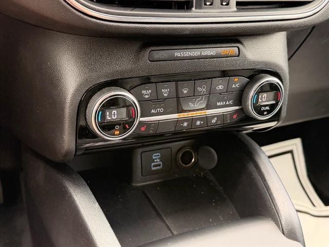 Used 2021 Ford Escape Titanium AWD/4WD image 24