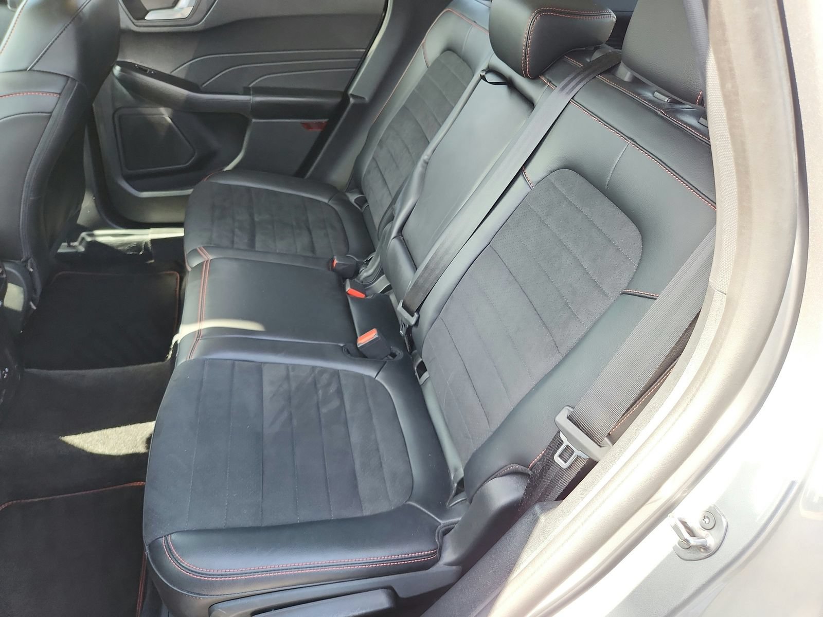 Used 2022 Ford Escape SEL w/ SEL Stealth AWD Package image 24